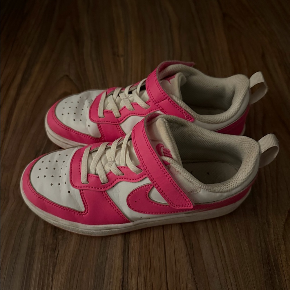 Nike Kids Sneakers in Pink and White